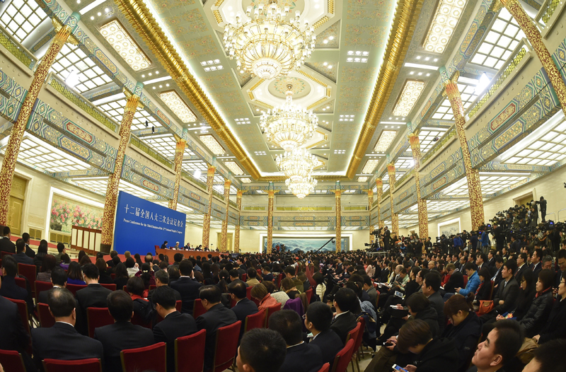 3月15日，國務院總理李克強在北京人民大會堂與中外記者見面，并回答記者提問。新華社記者 李然 攝