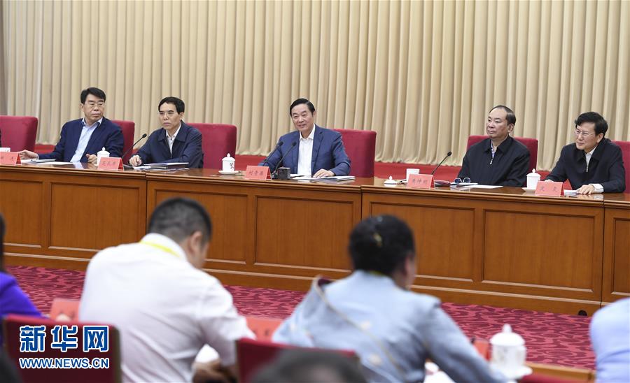 5月18日，中共中央政治局委員、中央書記處書記、中宣部部長劉奇葆在北京出席紀念新華書店成立80周年座談會并講話。 新華社記者 張領 攝