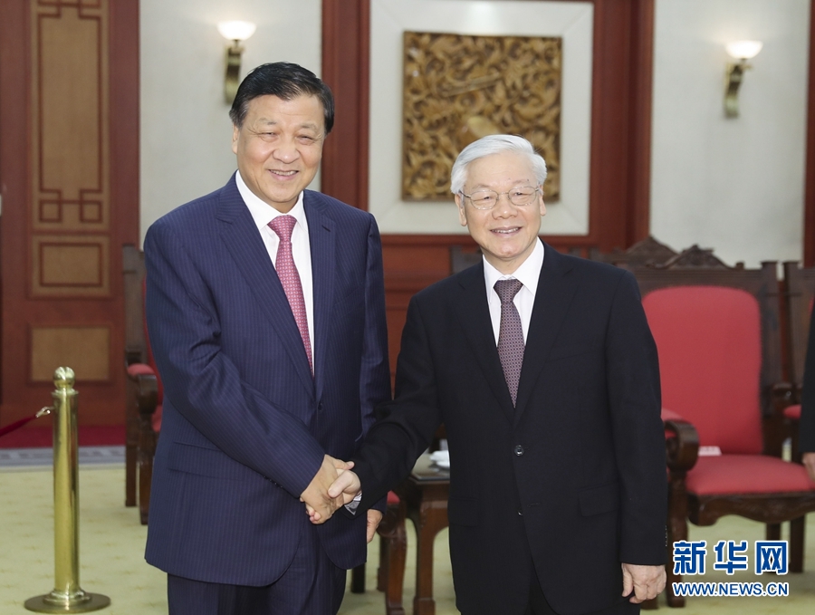 應越南共產(chǎn)黨邀請，中共中央政治局常委、中央書記處書記劉云山9月18日至19日對越南進行正式訪問。這是9月18日，劉云山在河內(nèi)會見越共中央總書記阮富仲。 新華社記者 丁林 攝