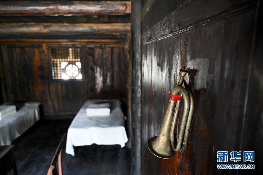 （壯麗70年·奮斗新時代——記者再走長征路·圖文互動）（4）手捧棉被憶紅軍：走了那么多年，我們都念他們的好