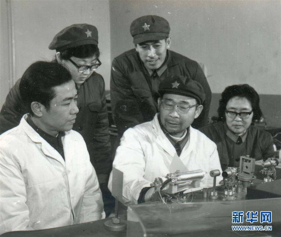 （愛國情 奮斗者·圖文互動(dòng)）（1）永不停轉(zhuǎn)的“陀螺”——追記中國工程院院士、國防科技大學(xué)教授高伯龍