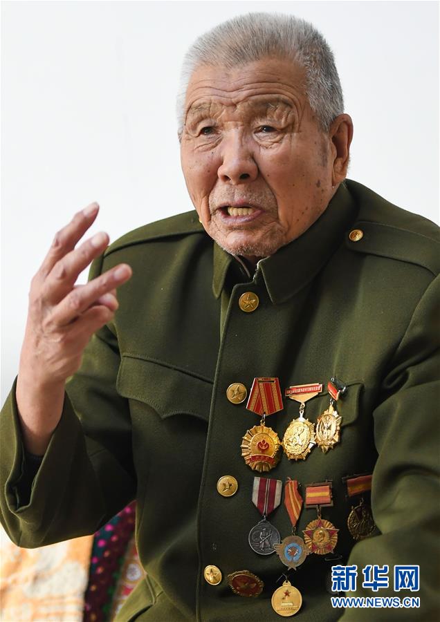 （紀(jì)念抗美援朝70周年·圖文互動）為將軍守陵，此生不改——記守護(hù)楊靖宇烈士陵園的老兵徐振明