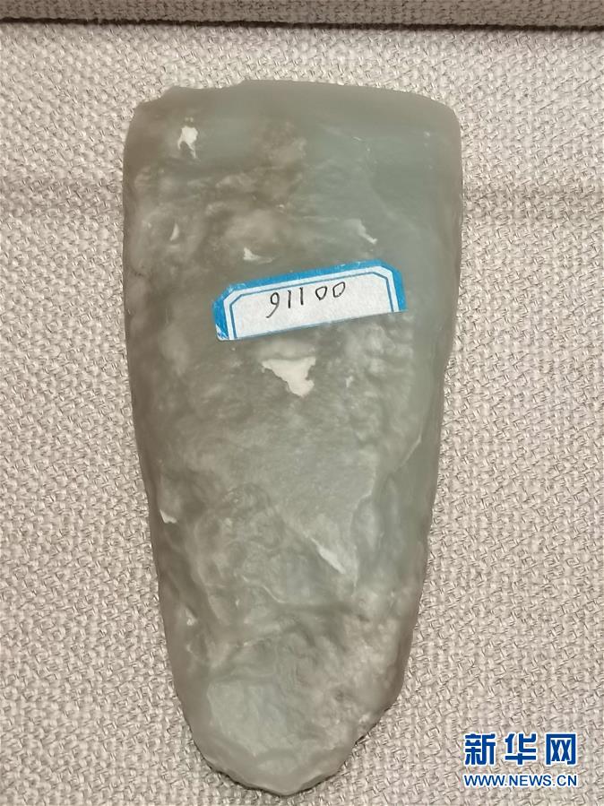 （文化視點(diǎn)·聽文物講故事·圖文互動(dòng)）（2）豪橫！古人扛著玉斧在羅布泊打獵