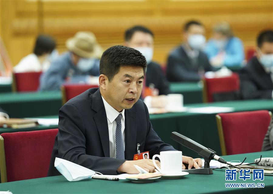 （新華全媒頭條·圖文互動(dòng)）（5）從人民中汲取磅礴力量——習(xí)近平總書(shū)記同出席2020年全國(guó)兩會(huì)人大代表、政協(xié)委員共商國(guó)是紀(jì)實(shí)