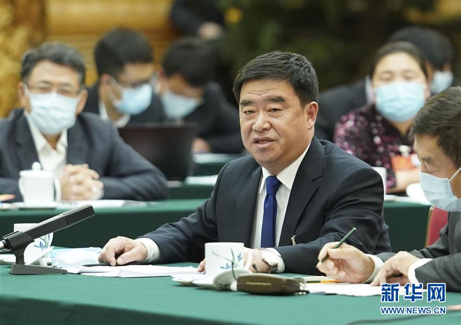 （新華全媒頭條·圖文互動(dòng)）（6）從人民中汲取磅礴力量——習(xí)近平總書(shū)記同出席2020年全國(guó)兩會(huì)人大代表、政協(xié)委員共商國(guó)是紀(jì)實(shí)