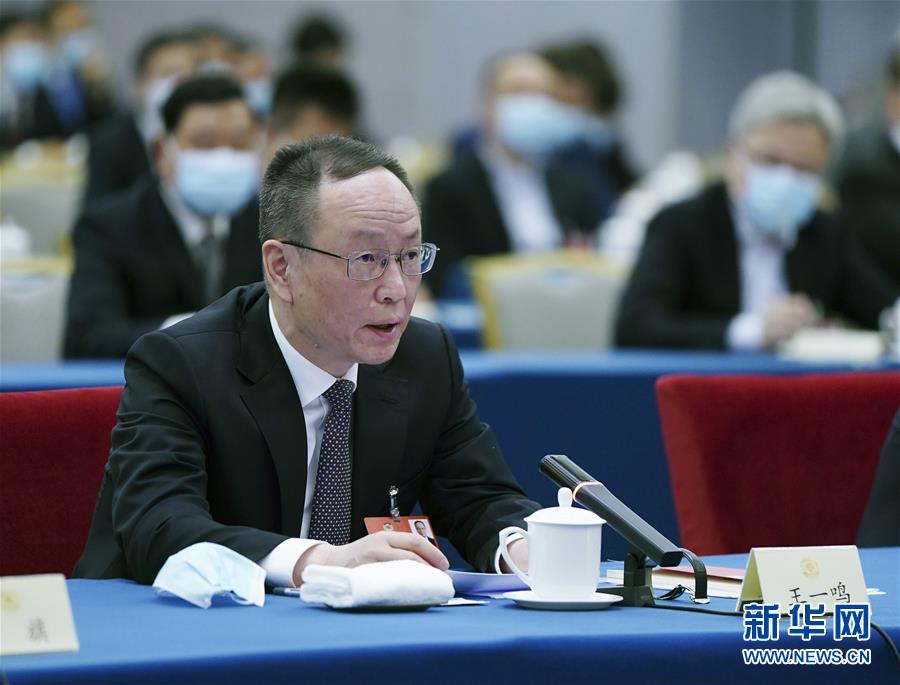（新華全媒頭條·圖文互動(dòng)）（7）從人民中汲取磅礴力量——習(xí)近平總書(shū)記同出席2020年全國(guó)兩會(huì)人大代表、政協(xié)委員共商國(guó)是紀(jì)實(shí)