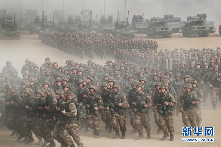 （新華全媒頭條·圖文互動(dòng)）（4）沿著中國(guó)特色強(qiáng)軍之路闊步前進(jìn)——黨中央、中央軍委領(lǐng)導(dǎo)推進(jìn)國(guó)防和軍隊(duì)建設(shè)70年紀(jì)實(shí)