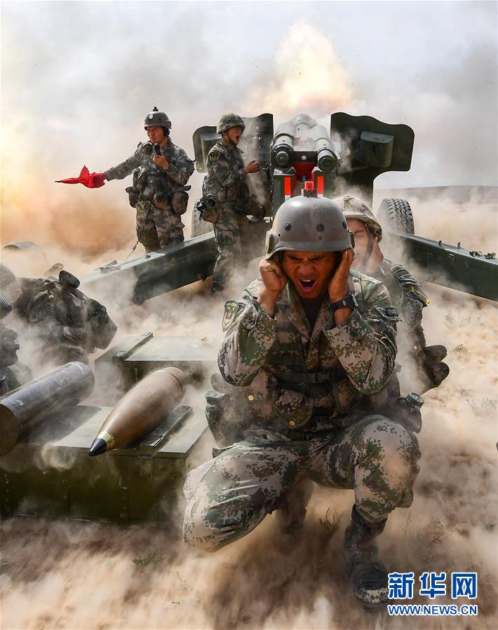 （新華全媒頭條·圖文互動(dòng)）（9）沿著中國(guó)特色強(qiáng)軍之路闊步前進(jìn)——黨中央、中央軍委領(lǐng)導(dǎo)推進(jìn)國(guó)防和軍隊(duì)建設(shè)70年紀(jì)實(shí)