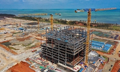 在?？诮瓥|新區(qū)感受海南自貿(mào)港建設(shè)浪潮