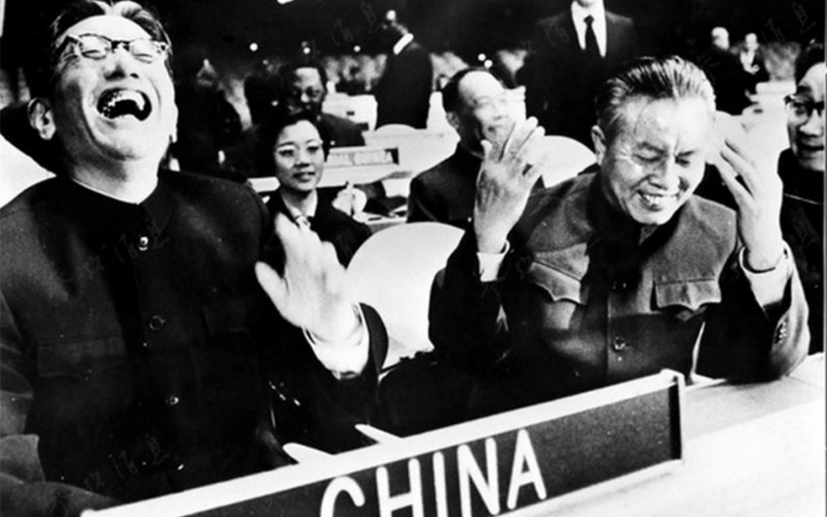 1971年10月25日，聯(lián)大通過決議，恢復(fù)了中華人民共和國在聯(lián)合國的合法席位