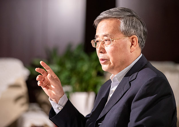 爭(zhēng)取三年以后，銀行業(yè)對(duì)民營(yíng)企業(yè)的貸款占新增公司類貸款的比例不低于50%