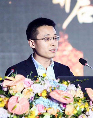 蘇寧控股集團(tuán)黨委副書記、蘇寧易購集團(tuán)副總裁馬康