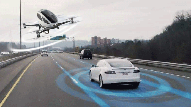 無人機(jī)無人車 你敢坐嗎？