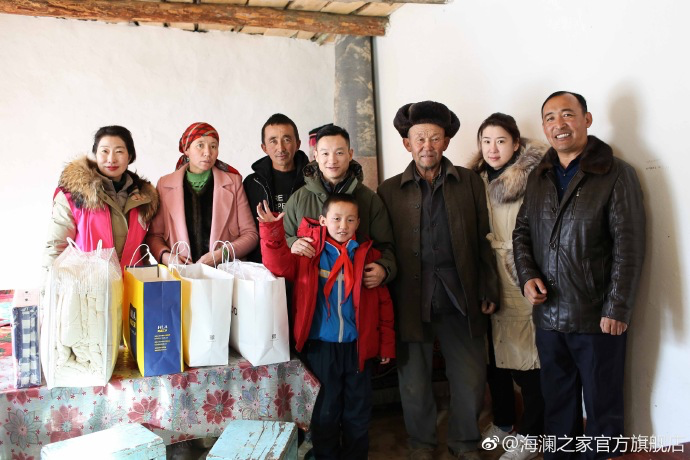 奧運冠軍體操名將楊威把溫暖帶到北疆小朋友們的家中，把體育精神與奮斗的信念，傳遞到所有北疆孩子們的心中。
