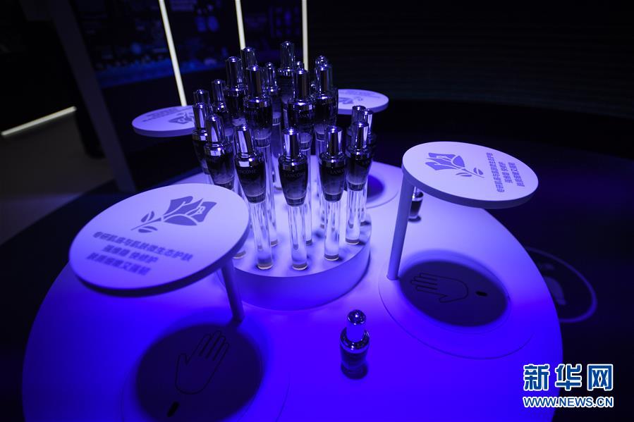 （第三屆進(jìn)博會·新華視界）（4）觀展體驗：多彩·絢爛·未來感