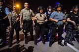 弗格森的警察為啥這么“牛”？